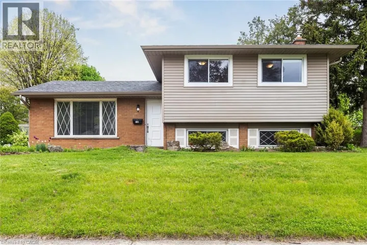 130 HUDSON Crescent, Kitchener, Ontario N2B2V9