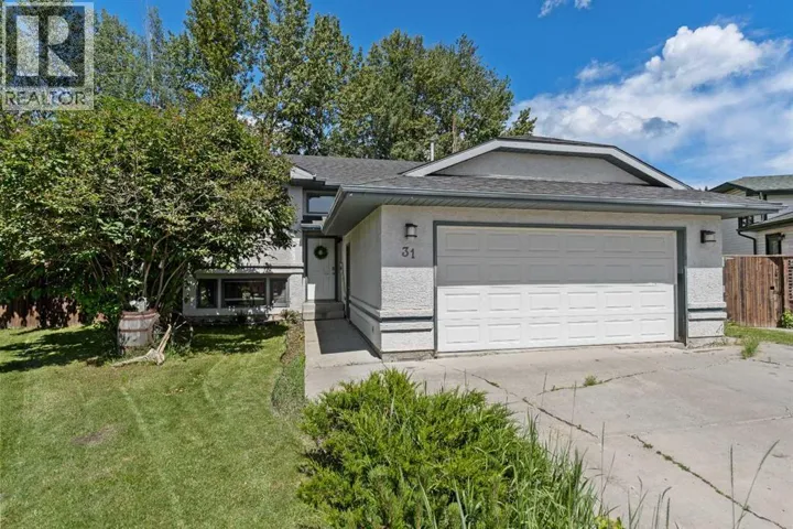 31 Steward Drive, Whitecourt, Alberta T7S1R1