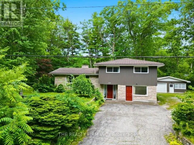48 LAKE ROAD, Lambton Shores (Grand Bend), Ontario N0M1T0