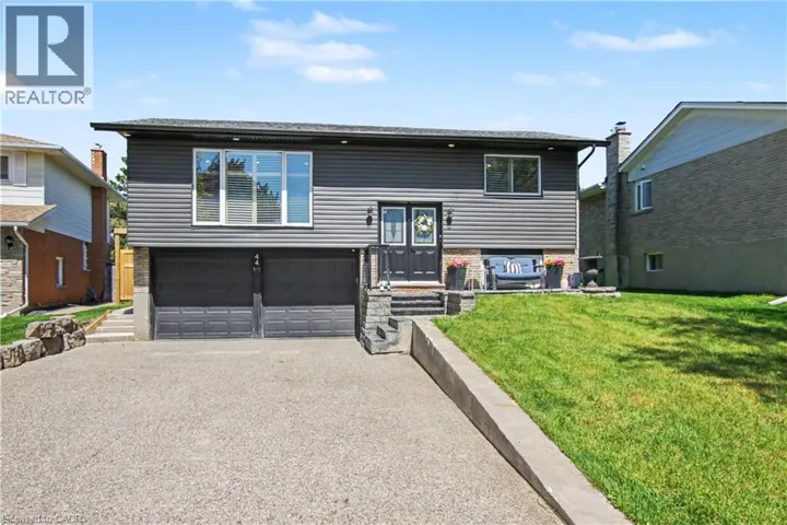 44 OAKHURST Crescent, Kitchener, Ontario N2B3K3