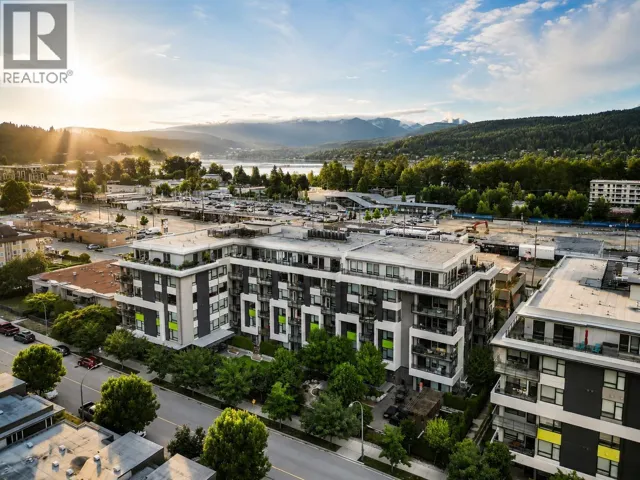 605 3018 ST GEORGE STREET, Port Moody, British Columbia V3H0L4