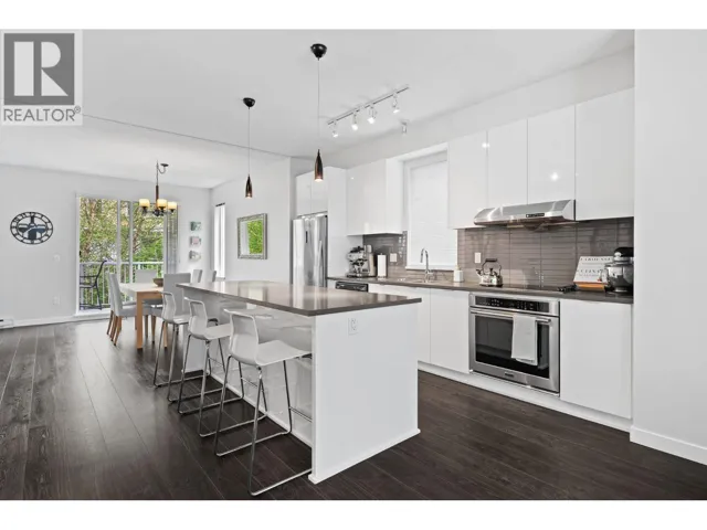 126 5550 ADMIRAL WAY, Delta, British Columbia V4K0C4
