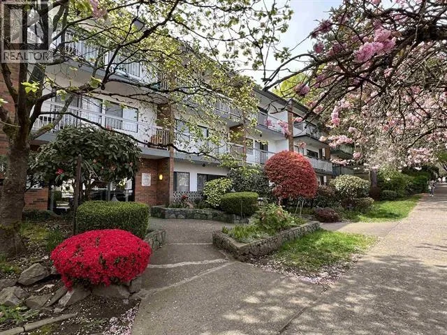 103 1950 W 8TH AVENUE, Vancouver, British Columbia V6J1W3