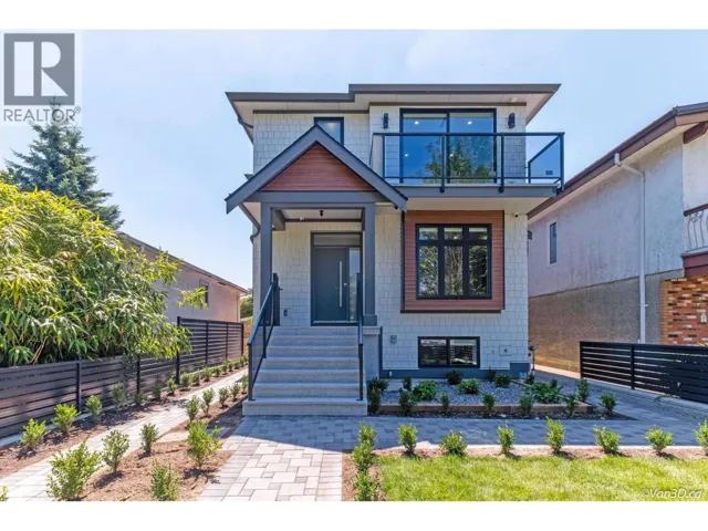 2836 E 16 AVENUE, Vancouver, British Columbia V5M2M1