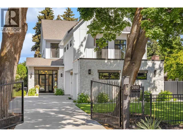 2053 Long Street, Kelowna, British Columbia V1Y1L3