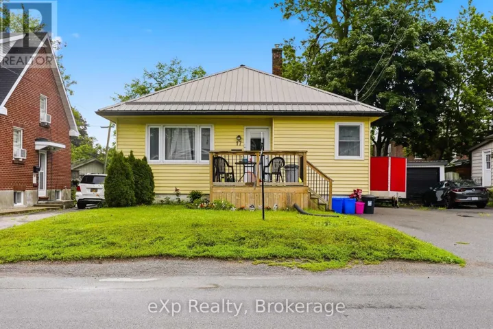 17 BURTON STREET, Belleville (Belleville Ward), Ontario K8P1E5