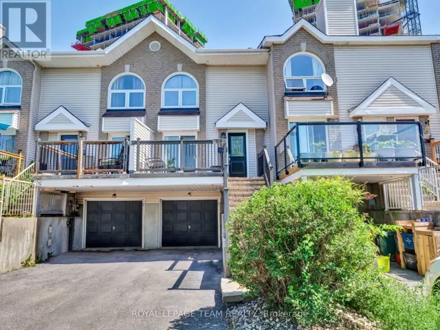 53 THORNBURY CRESCENT, Ottawa, Ontario K2G6C5