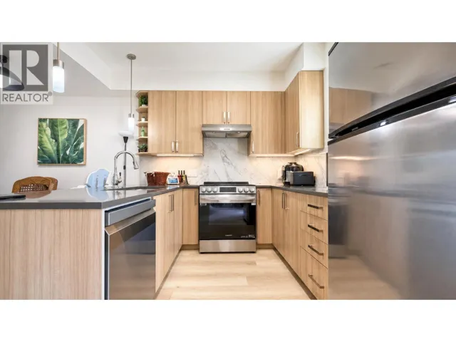 204 7168 STRIDE AVENUE, Burnaby, British Columbia V3N1T7