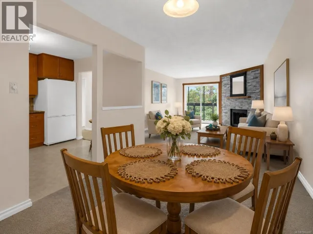 403 79 Gorge Rd W, Saanich, British Columbia V9A1L9