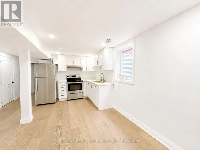 BSMT - 32 TREWARTHA CRESCENT, Brampton (Heart Lake West), Ontario L6Z1X4