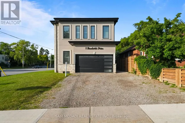 1 BROOKSIDE DRIVE, Mississauga (Streetsville), Ontario L5M1H2