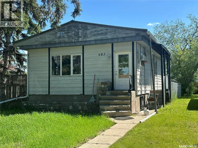 683 Athol STREET, Regina, Saskatchewan S4T3B1