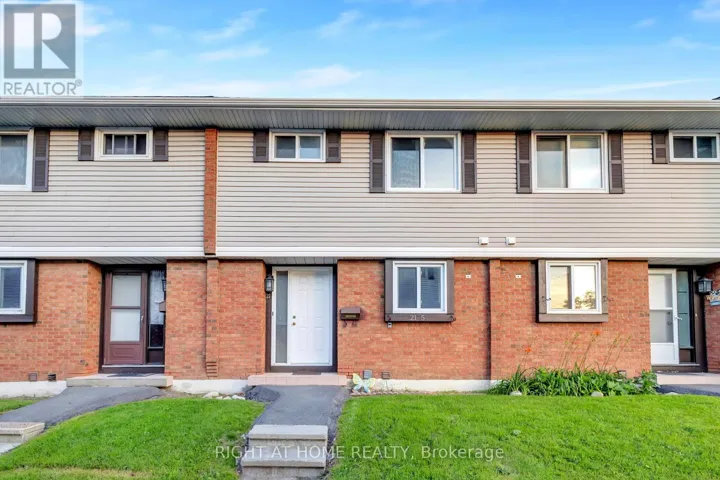 21 - 5 HADLEY CIRCLE, Ottawa, Ontario K2H6P1