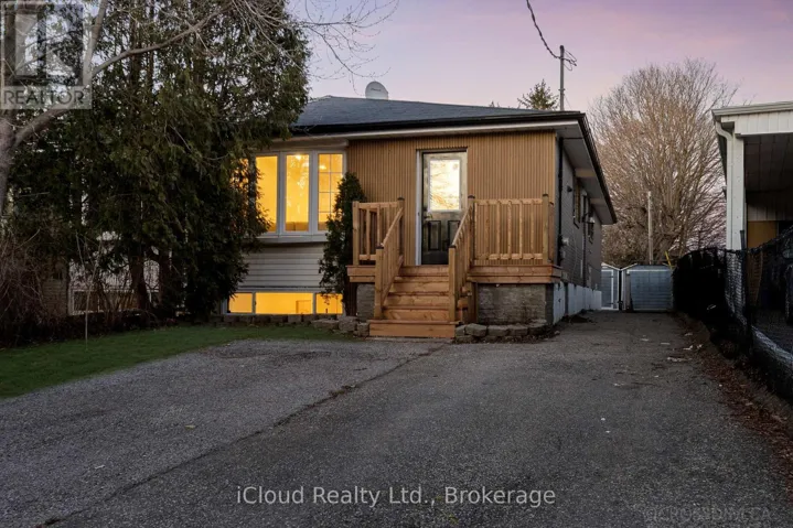 107 BAYVIEW PARKWAY, Newmarket (Huron Heights-Leslie Valley), Ontario L3Y3W2
