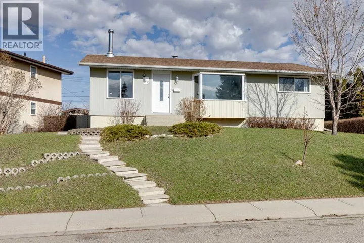 248 Huntcroft Road NE, Calgary, Alberta T2K4E2