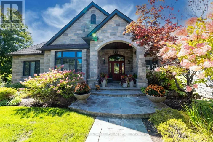 38 CARRIAGE LANE, Puslinch, Ontario N1H6H9