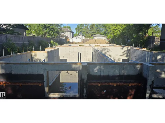 12929 71 ST NW, Edmonton, Alberta T5C0M4