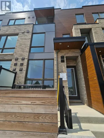 UNIT 2 (UPPER) - 70 GREEN GARDENS BOULEVARD, Toronto (Englemount-Lawrence), Ontario M6A2M3