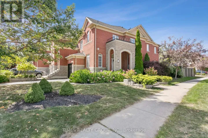 212 CREEK PATH AVENUE, Oakville (BR Bronte), Ontario L6L6T5