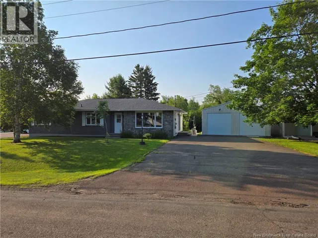 6 Dundas, Saint-Antoine, New Brunswick E4V1N8