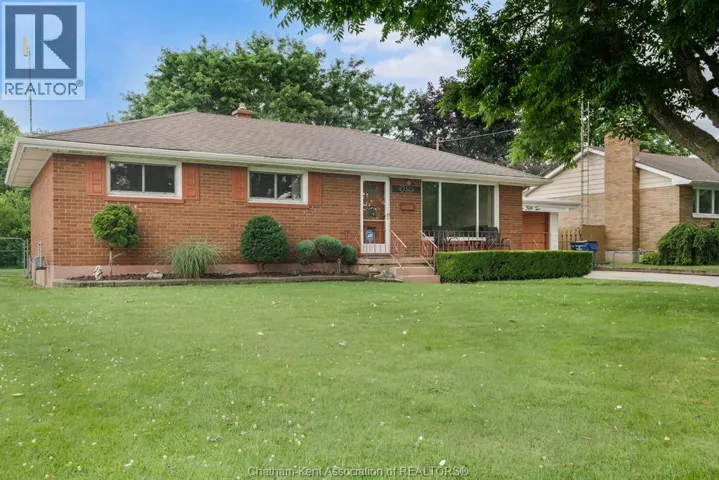 252 Tweedsmuir AVENUE East, Chatham, Ontario N7M4A4