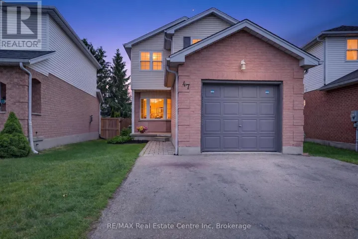 47 MARISA STREET, Kitchener, Ontario N2K3V8