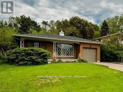 32 BLUE SPRUCE LANE, Markham (Royal Orchard), Ontario L3T3W9