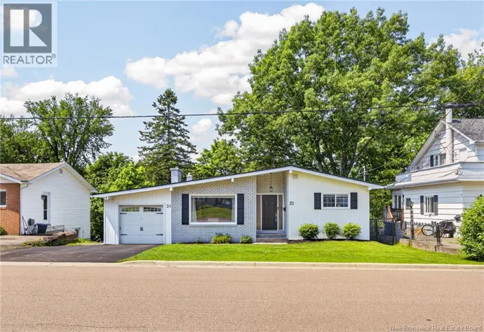 31 Alexander Avenue, Moncton, New Brunswick E1E1T3