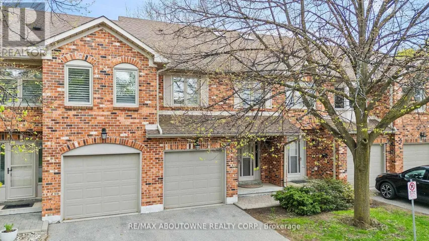 9 - 2230 WALKERS LINE, Burlington (Headon), Ontario L7M3Y8