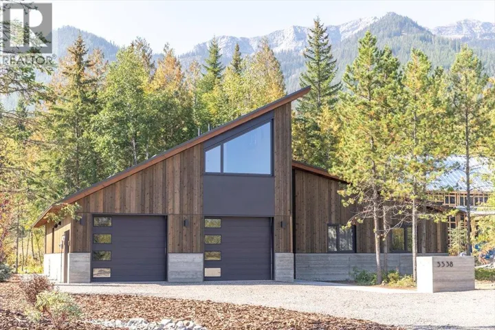 5538 Currie Bowl Way, Fernie, British Columbia V0B1M6