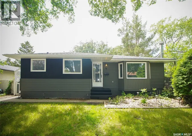 61 Bannister AVENUE, Regina, Saskatchewan S4R5K8