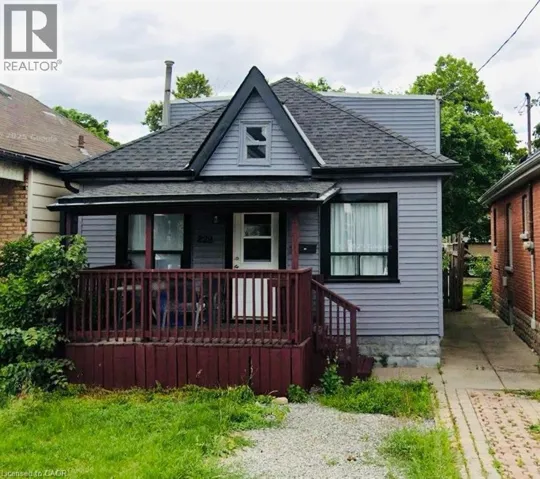 229 GROSVENOR Avenue N, Hamilton, Ontario L8L7T1