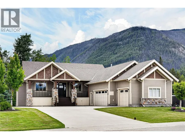 2104 WHISKEY JACK Drive, Sparwood, British Columbia V0B2G2