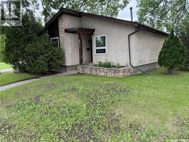 831 Seymour CRESCENT N, Regina, Saskatchewan S4X2B6