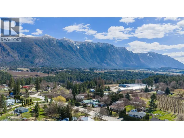3433 ERICKSON Road, Creston, British Columbia V0B1G1