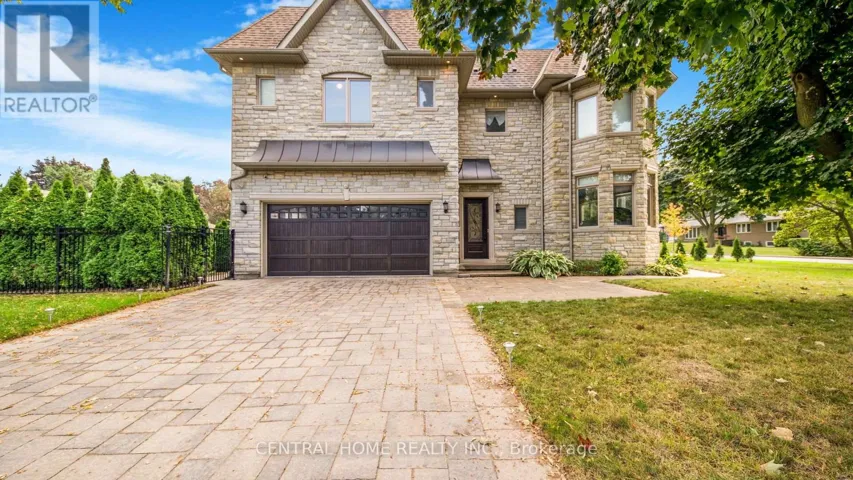 1 TALLY LANE, Toronto (Bayview Village), Ontario M2K1V3