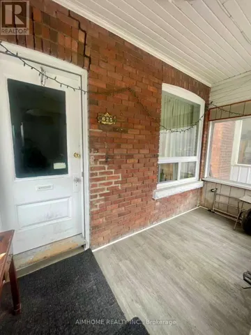 625 BATHURST STREET, Toronto (University), Ontario M5S2R2