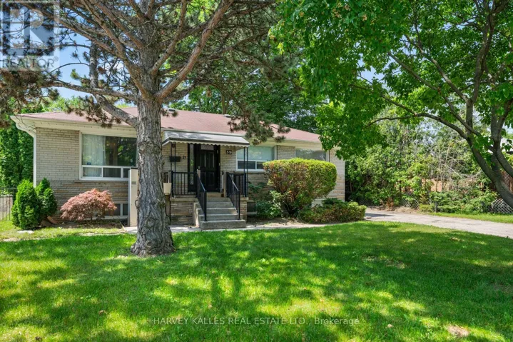 39 CAVOTTI CRESCENT, Toronto (Bathurst Manor), Ontario M3H4V3