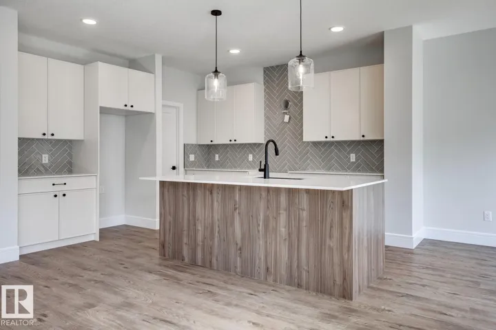 13 SCORIA WD, Fort Saskatchewan, Alberta T8L0Z1