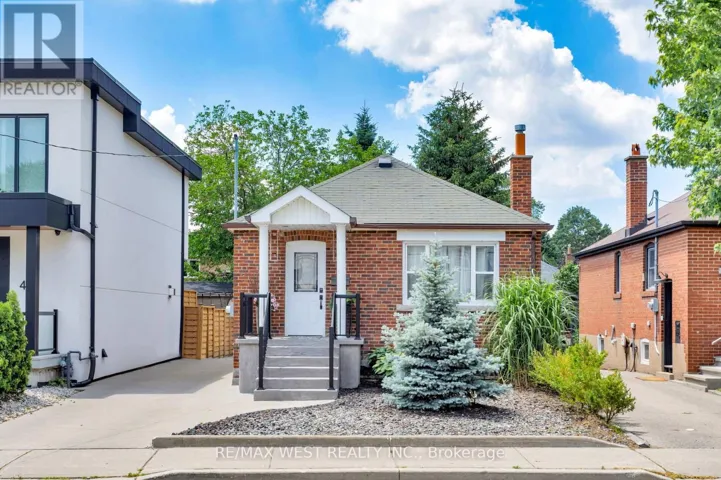 42 STEPHEN DRIVE, Toronto (Stonegate-Queensway), Ontario M8Y3M6