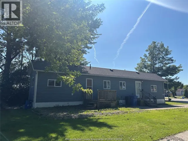 3 OAK, Essex, Ontario N0R1J0