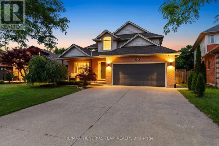 8087 BEAVER GLEN DRIVE, Niagara Falls (Ascot), Ontario L2H3K5