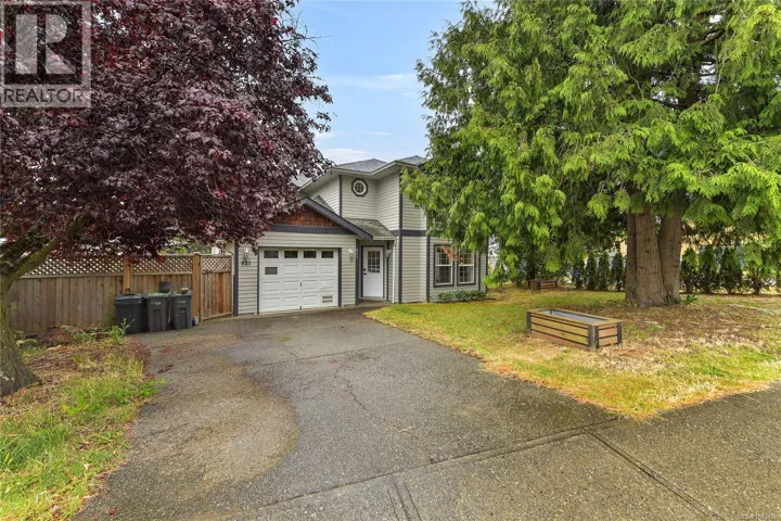 821 Lampson St, Esquimalt, British Columbia V9A6B4