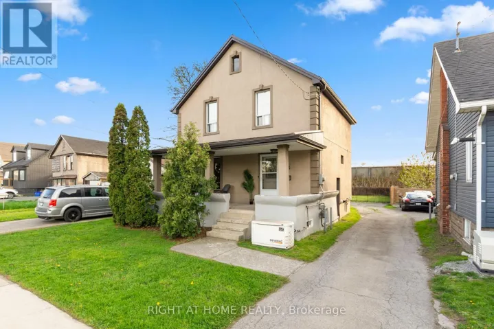 204 BEACH BOULEVARD, Hamilton (Hamilton Beach), Ontario L8H6V9