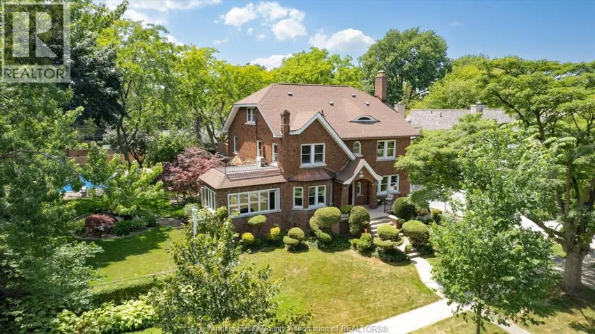 219 JEFFERSON, Windsor, Ontario N8S2P5