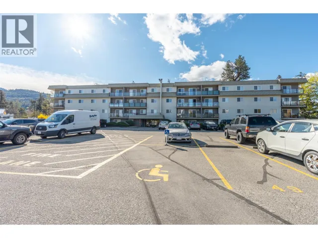 110 Skaha Place Unit# 104, Penticton, British Columbia V2A7L1
