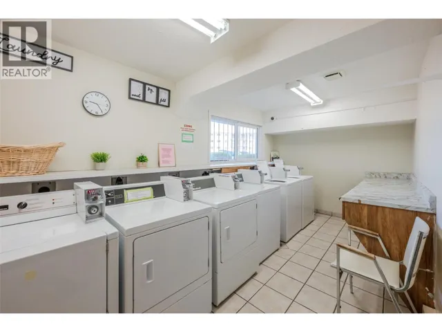 110 Skaha Place Unit# 104, Penticton, British Columbia V2A7L1
