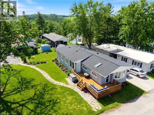 28 MACPHERSON Crescent, Flamborough, Ontario N0B2J0