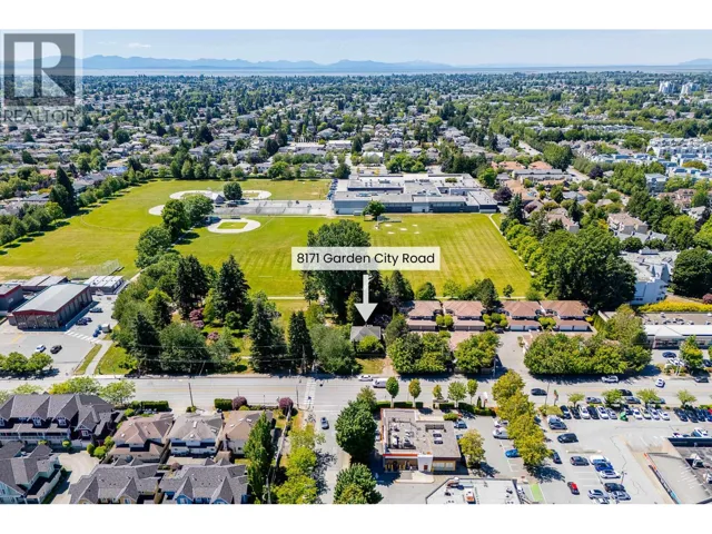 8171 GARDEN CITY ROAD, Richmond, British Columbia V6Y2P1