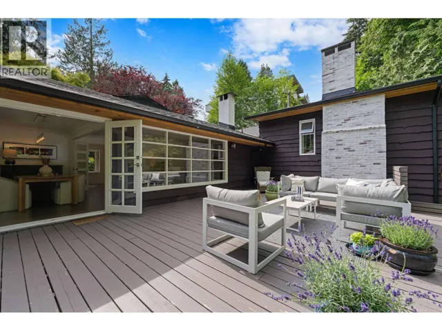 4411 STONE CRESCENT, West Vancouver, British Columbia V7W1B8